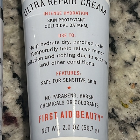First Aid Beauty Retinol Serum Pure Concentrate 0.25% + sealed Ultra Repair DUO! - Picture 5 of 8